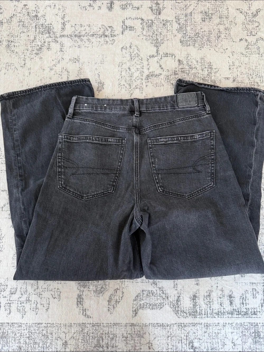 American Eagle Outfitters Black Distressed Relaxed Jeans for women